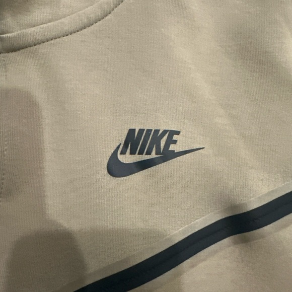 Nike Sportswear Tech Fleece Windrunner - Picture 7 of 12